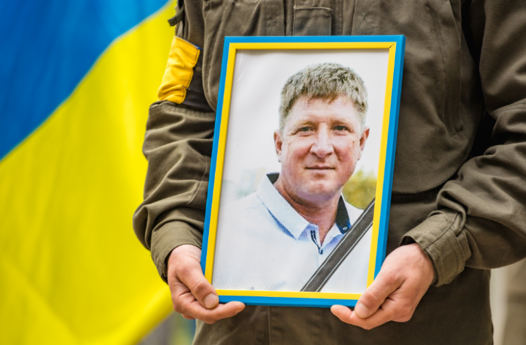 На Дніпропетровщині попрощалися із загиблим військовим Сергієм Самофаловим