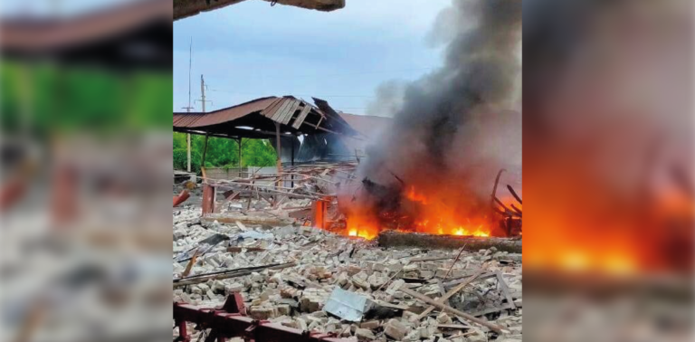 На Дніпропетровщині ворожий обстріл зруйнував склад із зерном