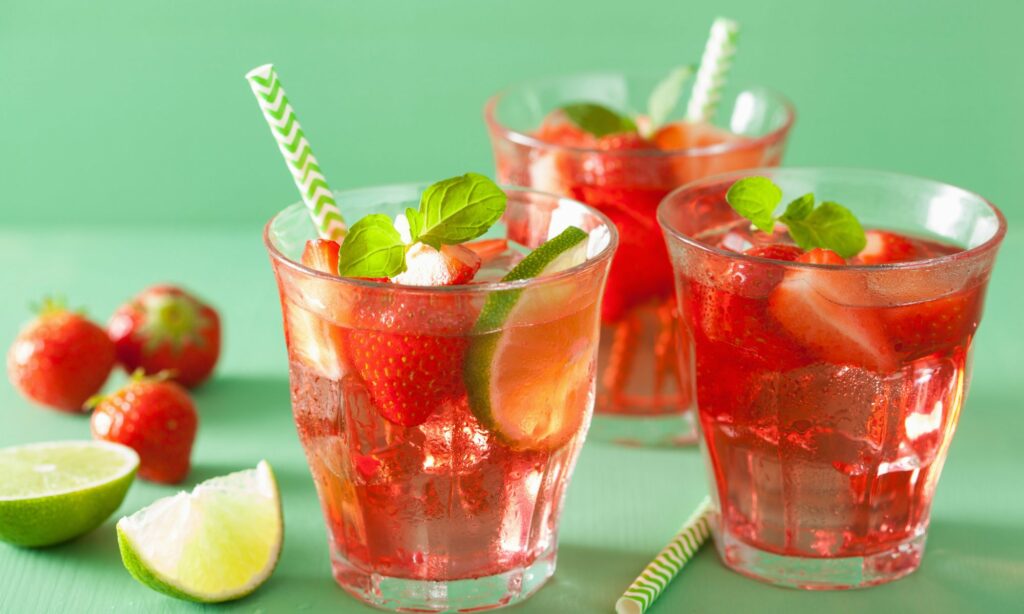 Як приготувати освіжаючий полуничний лимонад без цукру: покроковий рецепт Як приготувати освіжаючий полуничний лимонад без цукру: покроковий рецепт