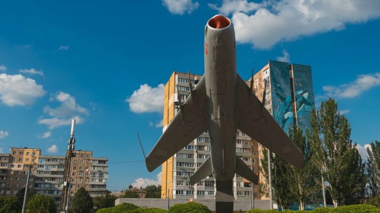 У Дніпрі може зникнути літак на ж/м Сонячний