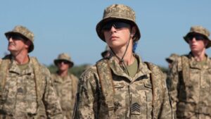 Жінок братимуть на військовий облік лише за їхньою згодою – Генштаб
