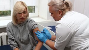 У Дніпрі 136 медичних працівників-переселенців влаштувалися на роботу до міських лікувальних закладів