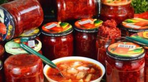 Як приготувати заправку для борщу на зиму: рецепт для лінивої господині