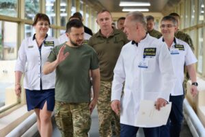 Зеленський сьогодні побував у Дніпрі та відвідав поранених захисників