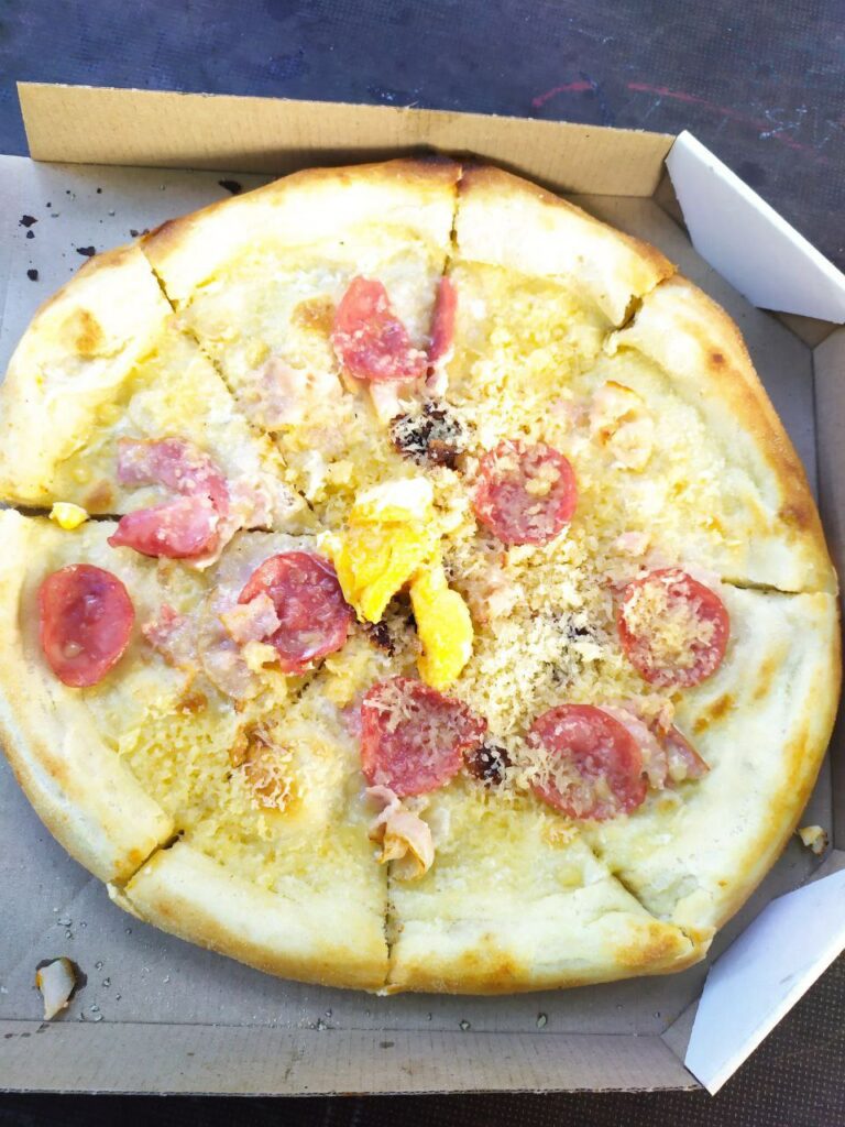 У Дніпрі розгорівся скандал через піцу (фото)