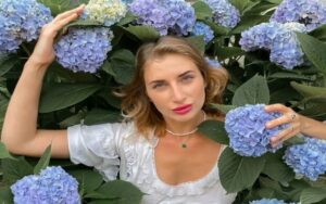 Сильна травма живота, але руки та ноги – цілі: стало відомо про стан мами, донька якої загинула на місці
