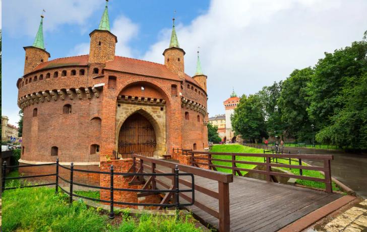 Відпочинок у Польщі 2022: ТОП-15 місць, які варто відвідати в Кракові