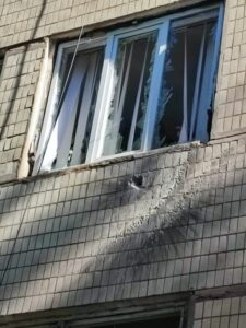 На Дніпропетровщині затримали чоловіка, який поцілів з гранатомету у відділення поліції