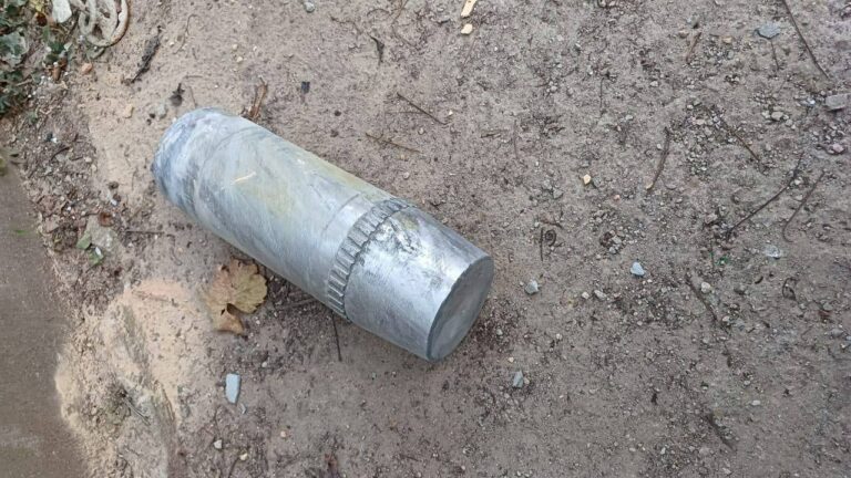 На ранок 25 серпня Дніпропетровщина потрапила під масований обстріл російської армії. Ворог вгатив з «Градів», "Урагані" та "Смерчів” по чотирьом районам області: Синельниківському, Нікопольському, Криворізькому та Дніпровському
