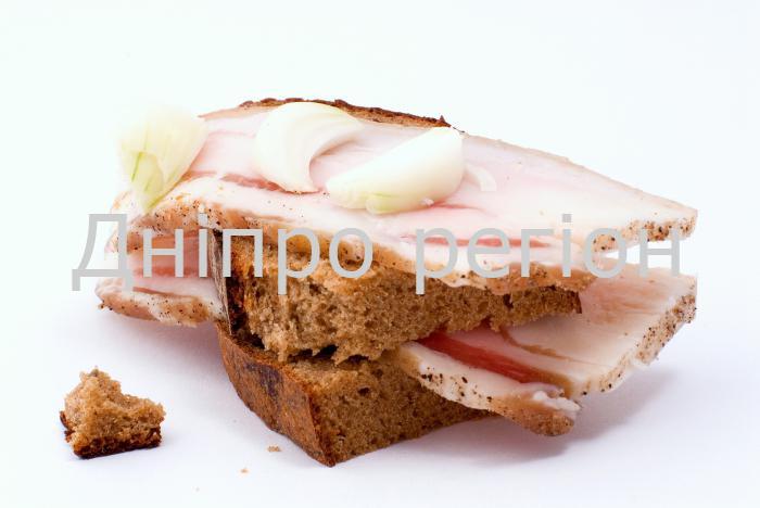 Намазка на хліб із сала як в магазині: домашні секрети ідеальної закуски (відео) Сало – користь чи шкода для організму: ТОП - 6 міфів про «український делікатес»