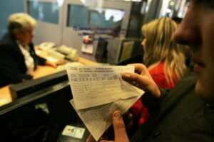В Укрзалізниці оновили правила повернення коштів за квитки: що треба знати