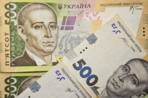 З 25 квітня в Україні в обіг вводять нову 500 – гривневу банкноту