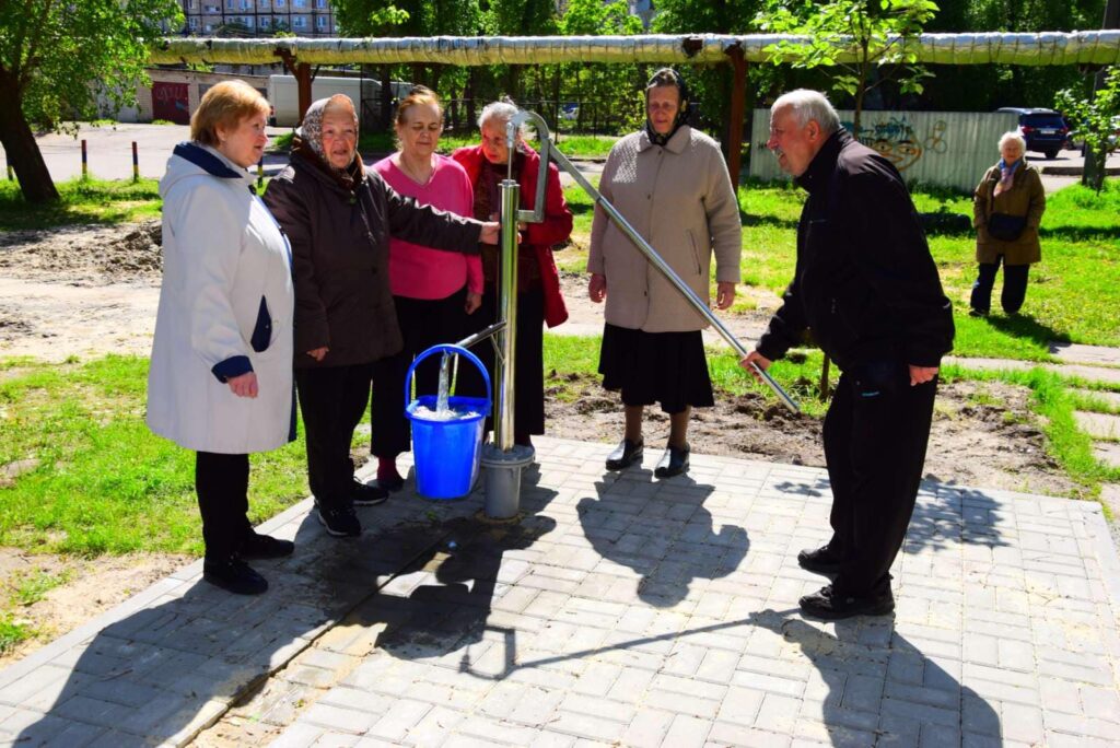 У Дніпрі на ж/м Перемога продовжують встановлювати колонки з водою: адреси Колонки з водою на Перемозі - Дніпро Регіон