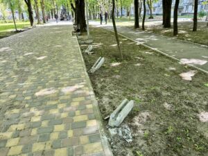 У Дніпрі розібрали бетонний паркан у сквері Янгеля: що відбувається