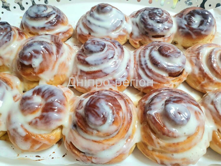 Булки з корицею – мега прості та швидкі: крутіше синнабонів
