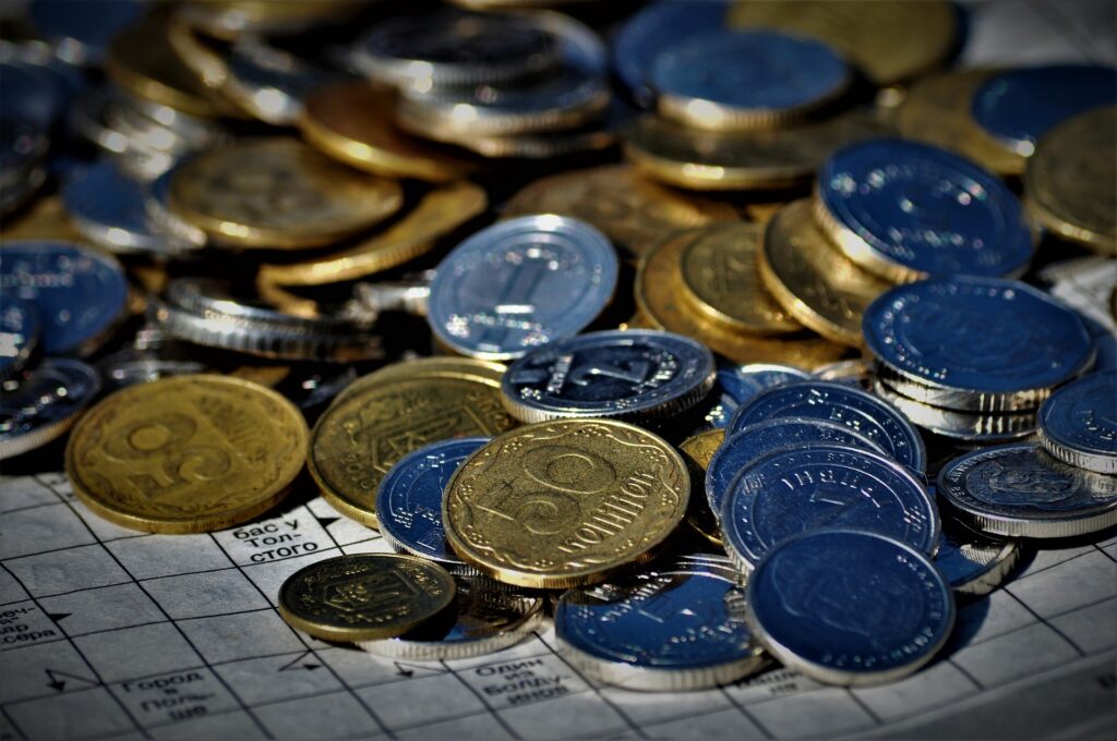 У Дніпрі продають 50 копійок за космічні гроші У Дніпрі продають 50 копійок за космічні гроші