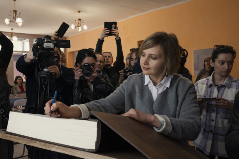 «Час діяти, Україно!»:  для громад Дніпропетровщини стартував новий грантовий конкурс