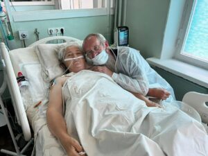 Подумки вже поховали один одного: в лікарні Мечникова зустрілося поранене подружжя з Донеччини