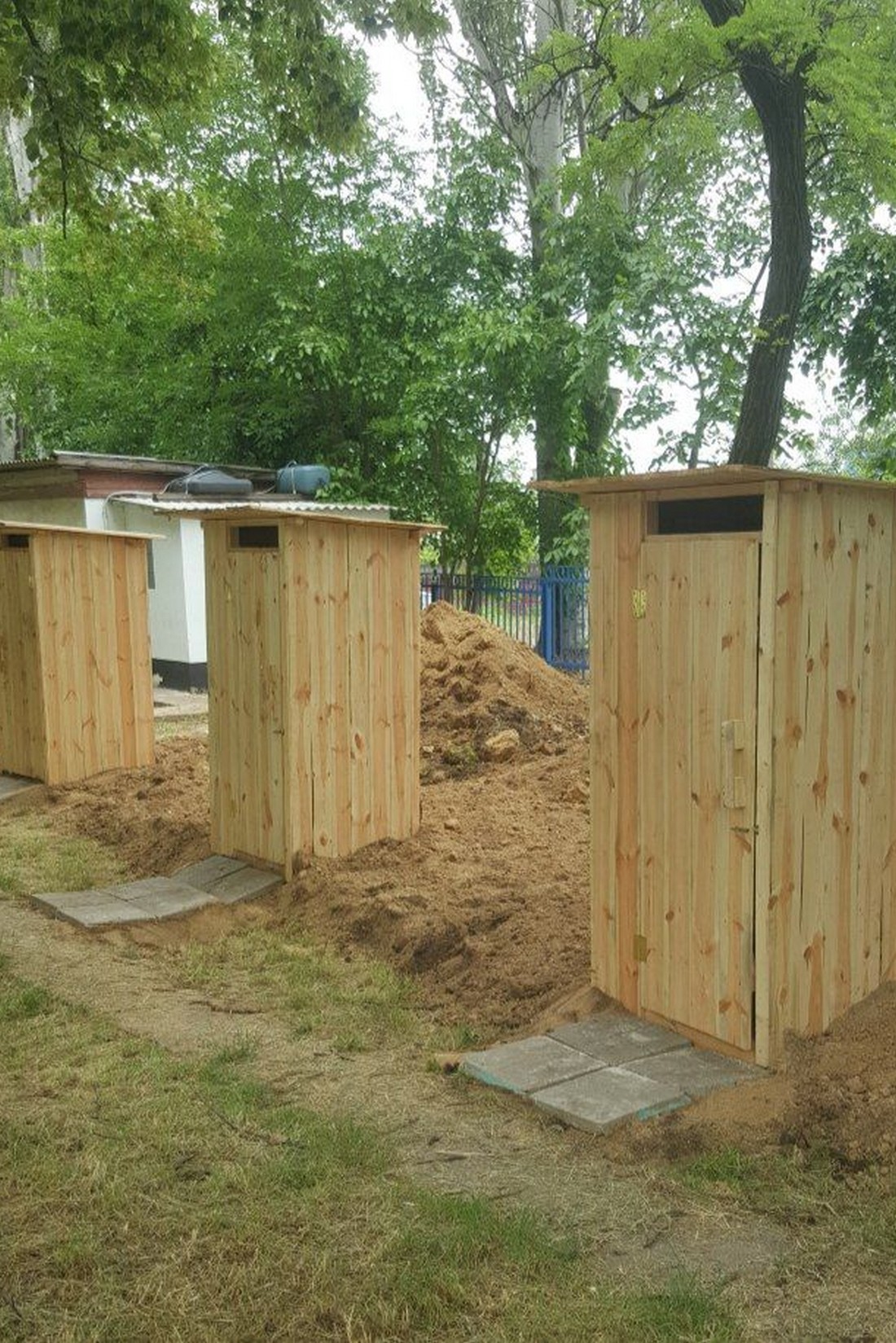 На Дніпропетровщині в одному з міст встановили вуличні туалети - Дніпро Регіон