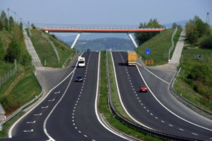 У Дніпропетровській області можуть з’явитися платні дороги