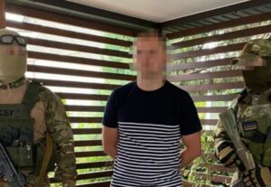 Хотів підірвати колію: на Дніпропетровщині затримали зрадника з «Укрзалізниці»