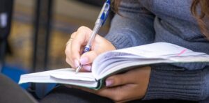 Студенти Дніпропетровщини можуть отримати стипендію від Європейського центрального банку