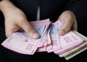 Зміни у виплатах ВПО з 1 вересня: у кого заберуть гроші