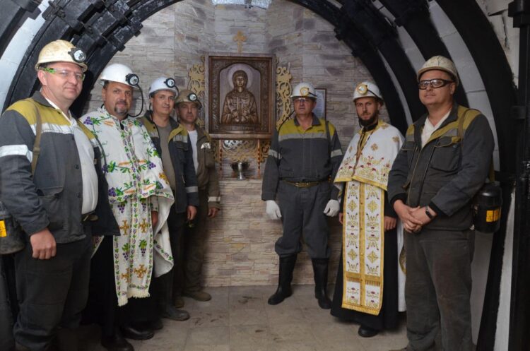 На Дніпропетровщині на глибині 265 м під землею освячено каплицю в шахті