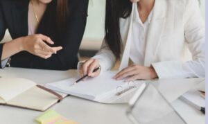 У Дніпрі розповіли, чи законна пропозиція роботодавця відкрити ФОП замість офіційного працевлаштування