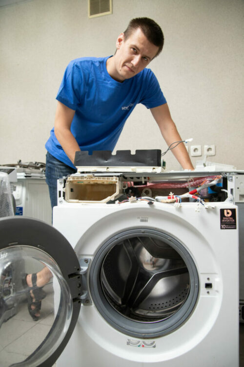 Експерти назвали 9 поломок пральних машин, з якими найчастіше звертаються за ремонтом