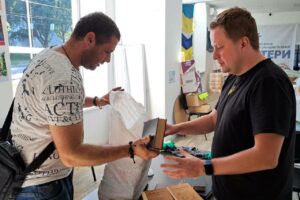 У Дніпрі волонтер здав на макулатуру 11 тонн російськомовних книжок