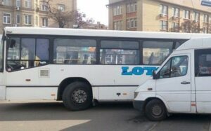 Сьогодні у Дніпрі змінюється схема руху популярного автобусного маршруту