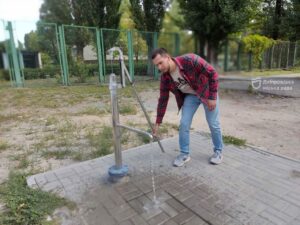 У Дніпрі вандали потрощили 12 вуличних колонок з технічною водою
