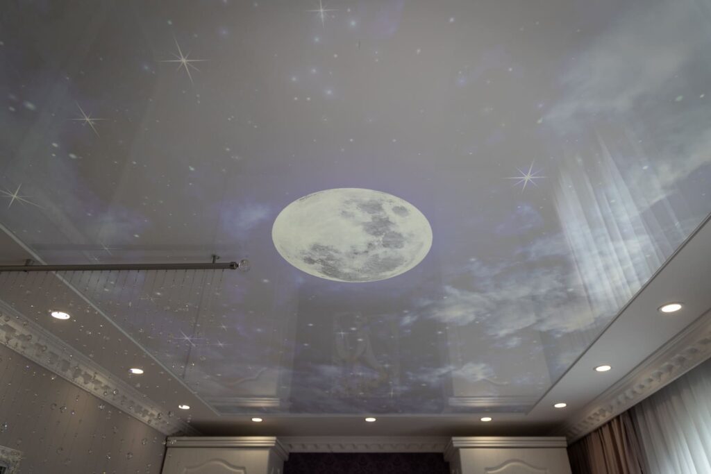 Яка стеля краща, натяжна чи підвісна? Думка експертів