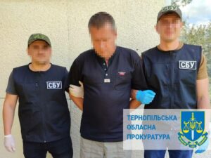 Вилучили цілий арсенал: правоохоронці затримали торговця зброєю з Дніпропетровської області
