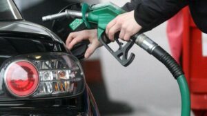В Україні після скасування пільг продовжує дорожчати пальне: які ціни на заправках