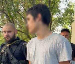 Без причин і конфліктів: у Дніпрі 18-річний хлопець вистрілив в лице водієві маршрутки