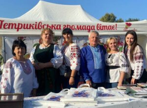 Петриківський розпис та козацькі пісні: Дніпропетровщина взяла участь у фесті «Жива культура – живий світ»