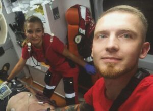 «Turbo режим» за добу:  у Дніпрі лікарі «швидкої» врятували двічи життя за зміну