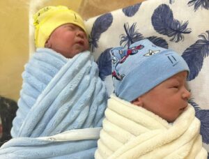 Щастя, помножене на два: у Дніпрі у родини переселенців з Луганщини народилася двійня