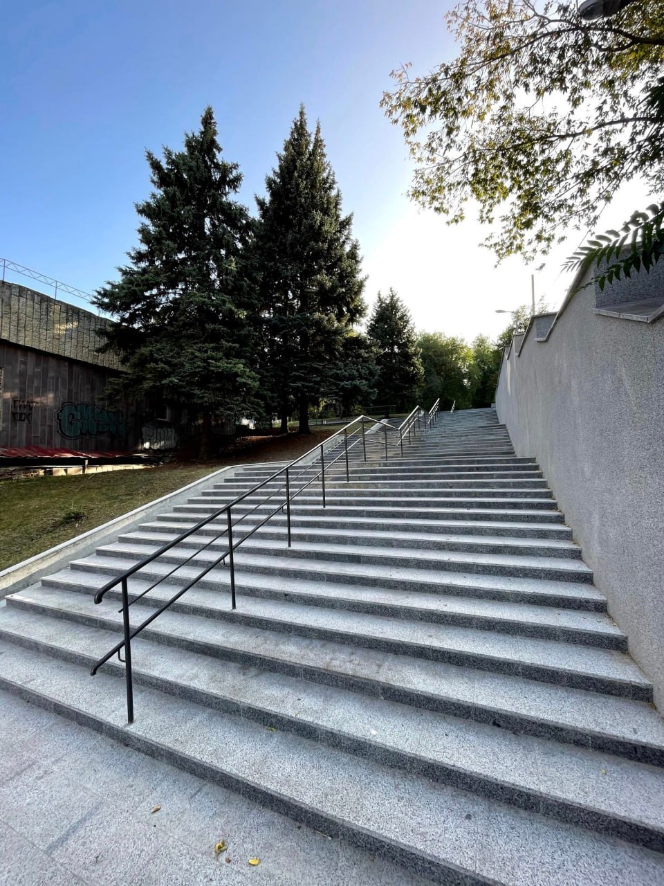 Відремонтували сходи в парку Шевченка - Дніпро Регіон