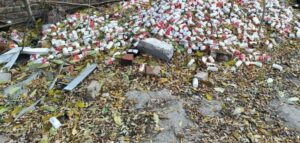 У центрі Дніпра знайшли «кладовище» прострочених медикаментів
