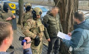 У Дніпрі суд виніс вирок військовому, який нараховував «бойові» неіснуючим бійцям