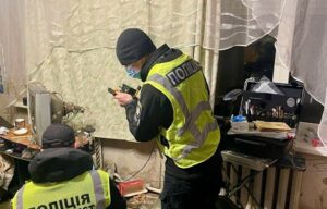 Вбив, загорнув в килим і сховав: у Дніпрі затримали підозрюваного у вбивстві