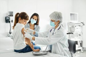В Україні змінили правила видачі медичних довідок для зарахування дитини до школи