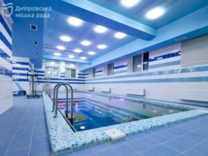 У Дніпрі завершують реконструкцію міської дитячої лікарні, де проводять реабілітацію на воді