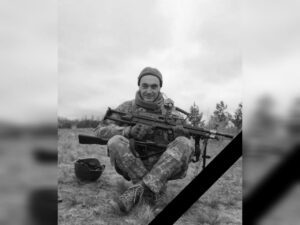 Без чоловіка залишилася дружина: на війні загинув Герой з Кам’янського