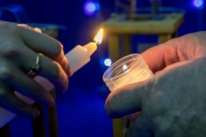 До Дніпра прямує Вифлеємський Вогонь