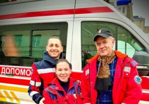 У «різдвяну зміну» у Дніпрі медики швидкої врятували життя чоловіка