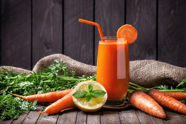 Морквяний сік: корисні властивості та чому обов'язково потрібно пити